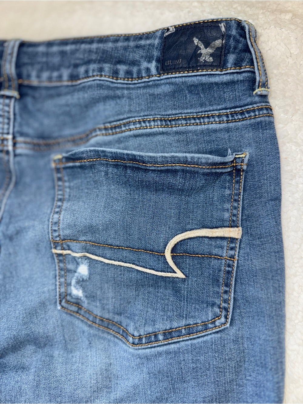 American Eagle Outfitters Super Stretch Denim Midi Shorts, distressed sz 14 - Picture 4 of 9
